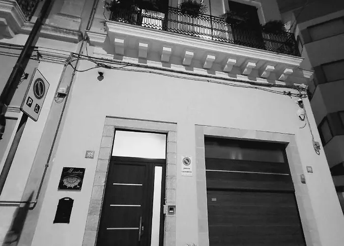 Al Centro Exclusive Apartment